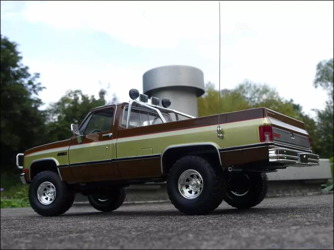 1:18 1982 GMC K-2500 Sierra Grande Fall Guy Ein Colt Für Alle Fälle